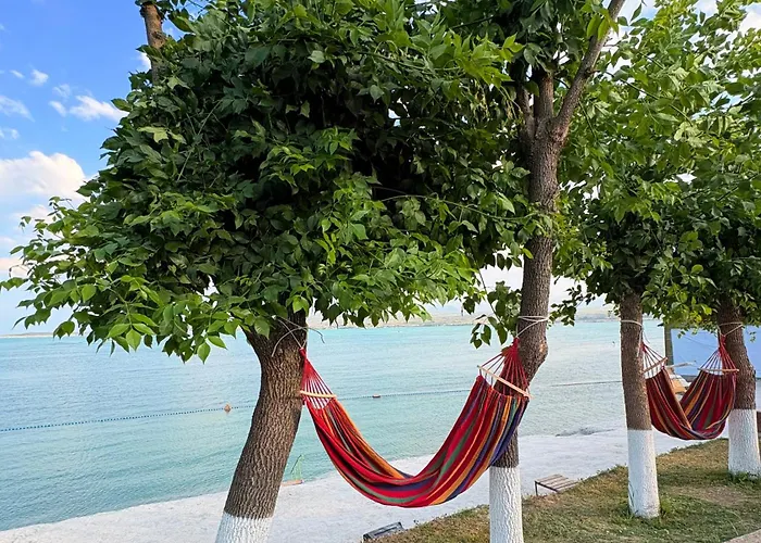 Aragast White Beach