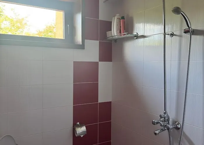 Стаи За Гости В Село Любовище