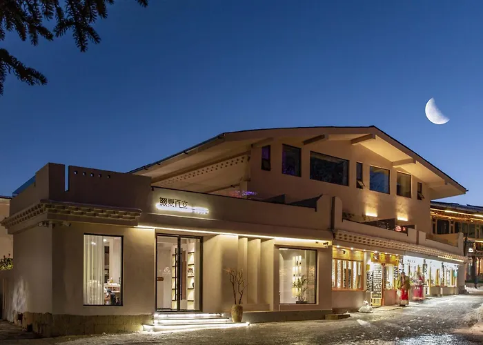 Shangri-La Designer Homestay Without Summer