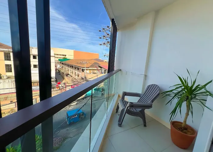 Yuhum Boracay Suites