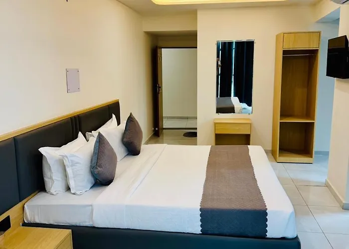 Hotel Sky Comfort Inn