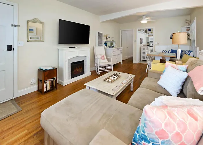 Charming Beach Bungalow
