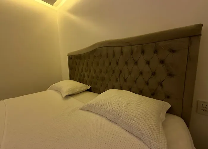 Hotel Omega