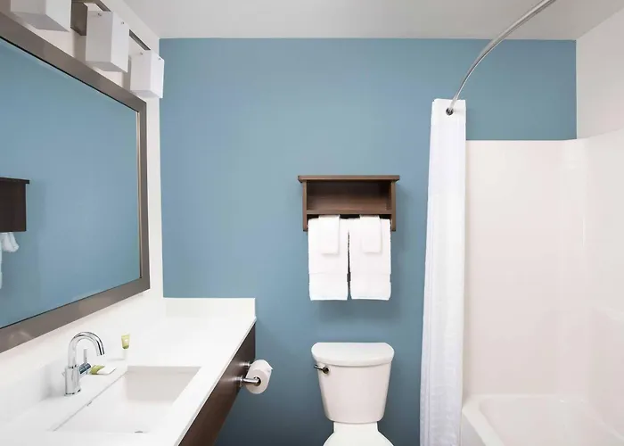 Woodspring Suites Glendale Sports & Entertainment District