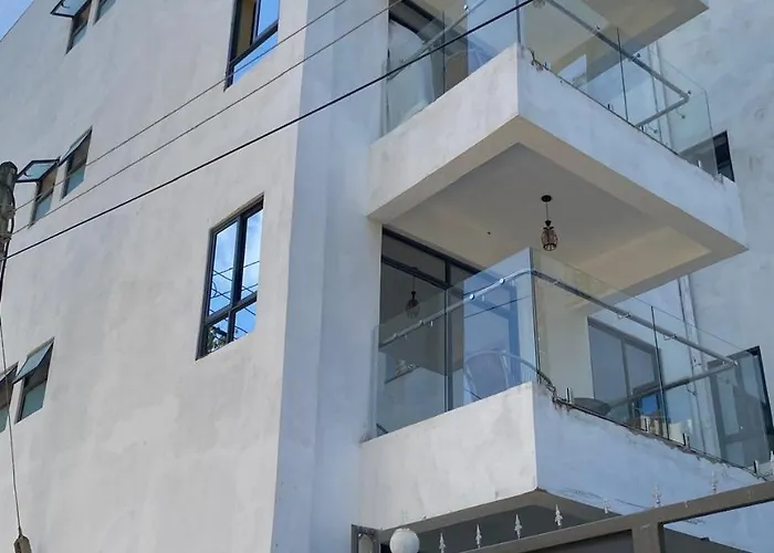 Palmeras Residences