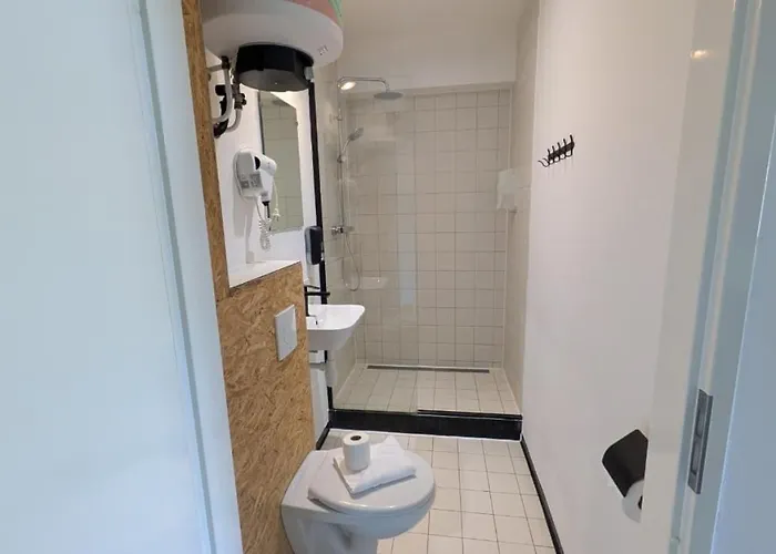 Young Learning Hotel