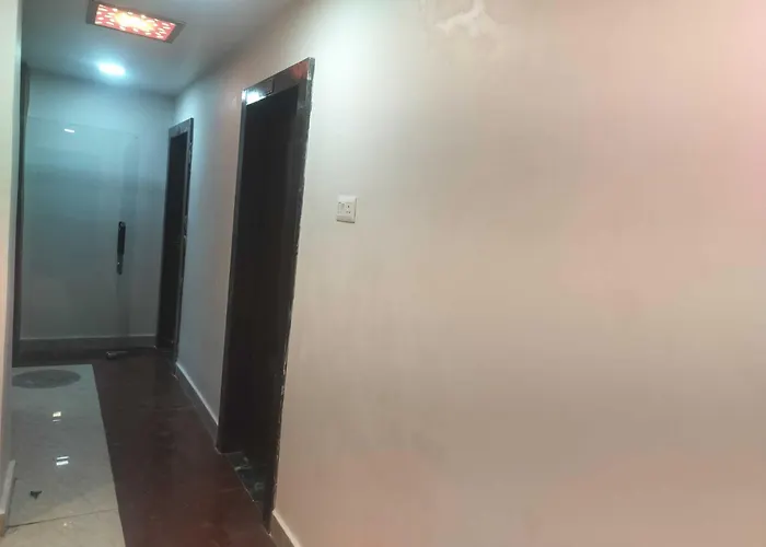 Super Townhouse Hatia Railway Station Formerly Laxmi Guest House