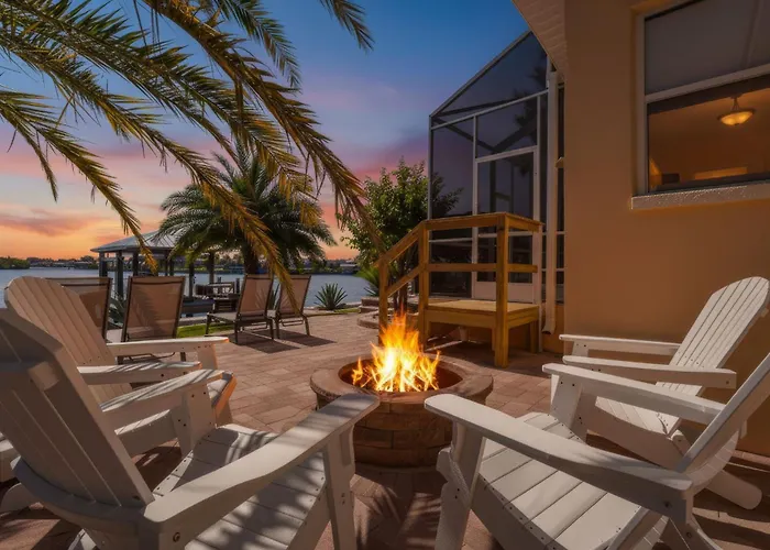 Private Beach & Pool Retreat, Dock, Kayaks & Dolphin Views - Seabird Shenanigans - Roelens