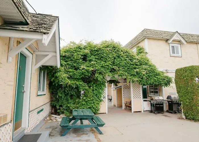 1 Bedroom Suite 9 At Green Gables Resort