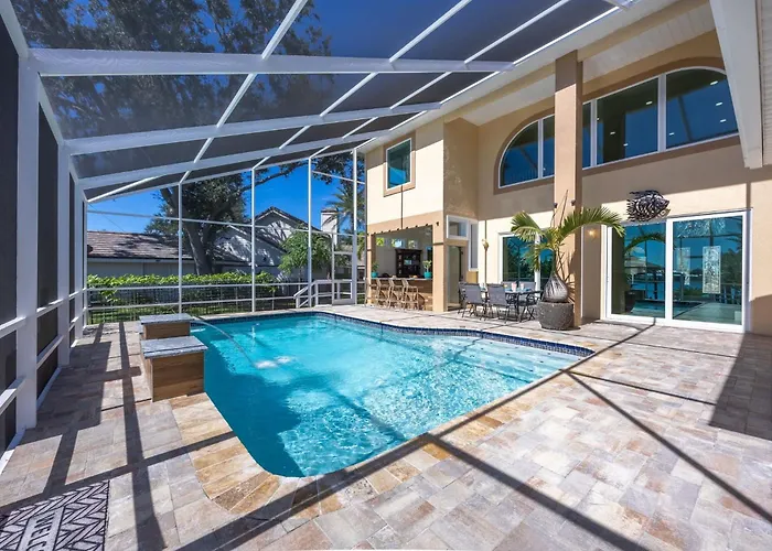 Private Beach & Pool Retreat, Dock, Kayaks & Dolphin Views - Seabird Shenanigans - Roelens