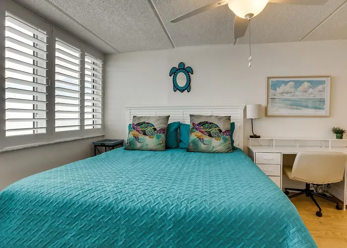 Unwind Poolside, Walk To Shore! Ponce Inlet Escape