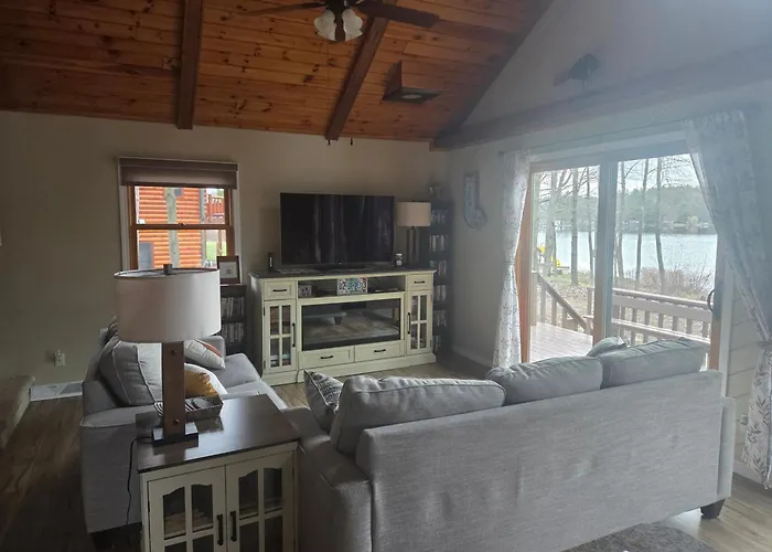 Echo'S Escape On Wilson Lake