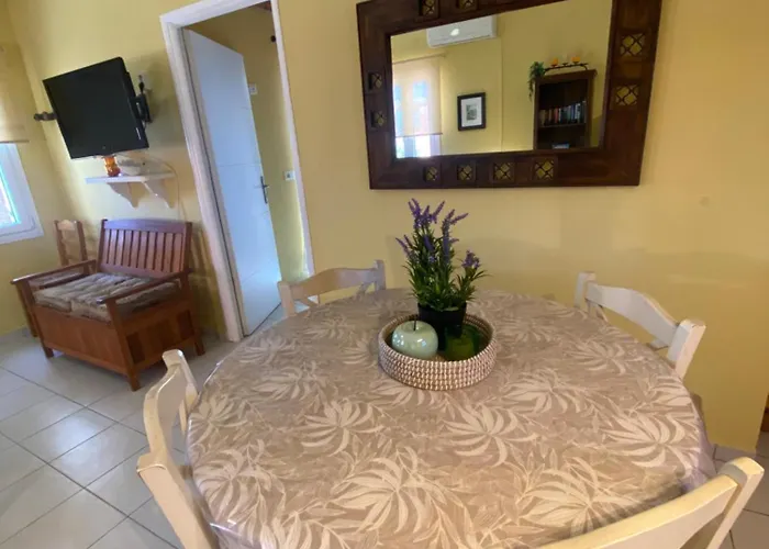 Roxys Sea View Santorini Monolithos