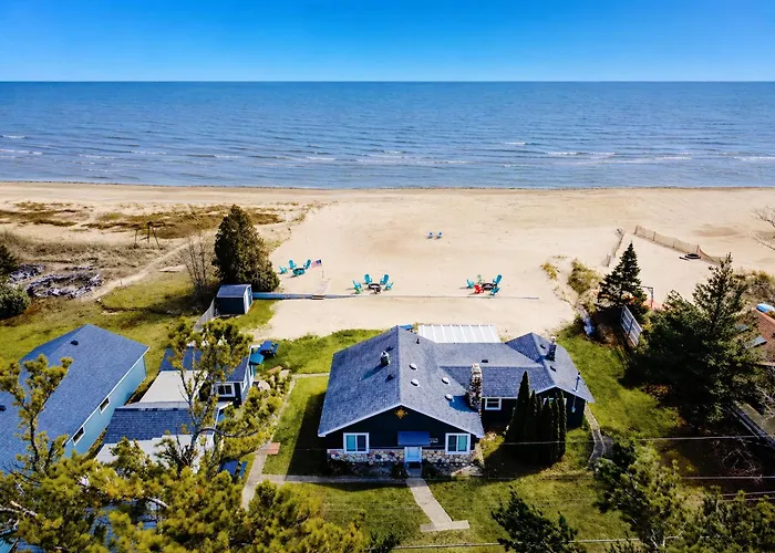 Cozy Beach Cabin By Lake Huron With Fire Pit