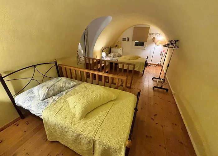 Roxys Sea View Santorini Monolithos