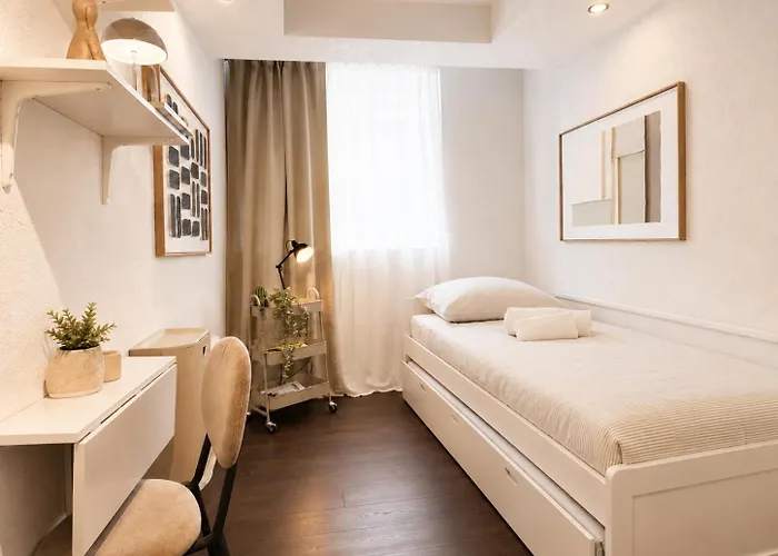 Zentrales modernes 1-Zimmer-Apartment in Hockenheim nahe Hockenheimring mit WLAN, Arbeitsplatz&Kitchenette