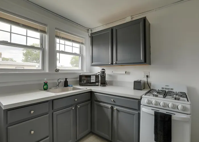 5 Blocks To Sand! Pet-Friendly Unit In Ocean Grove