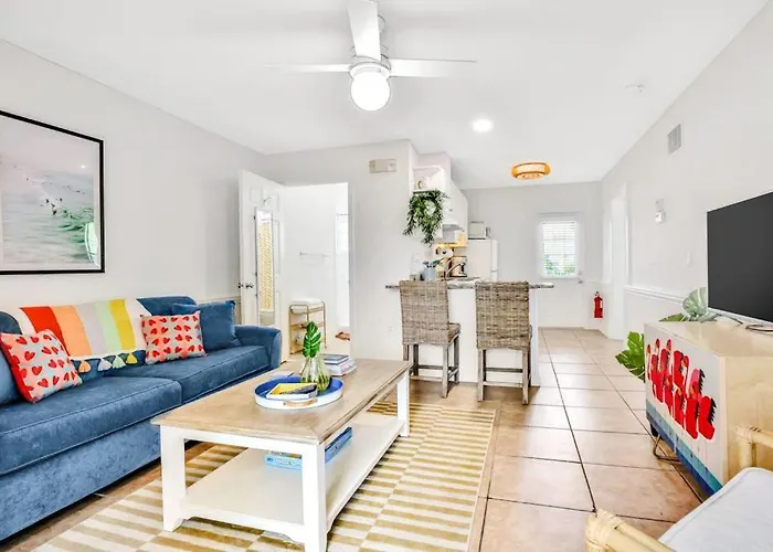 Freshly Remodeled Island Suite W Pool & Pet Friendly