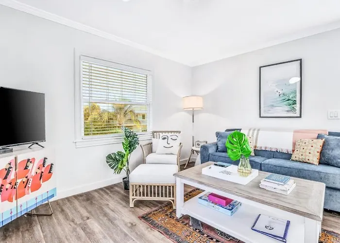 Freshly Remodeled Island Suite W Pool & Pet Friendly