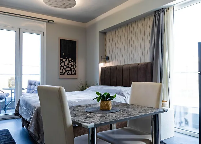 George V Luxury Apartments - Room 3
