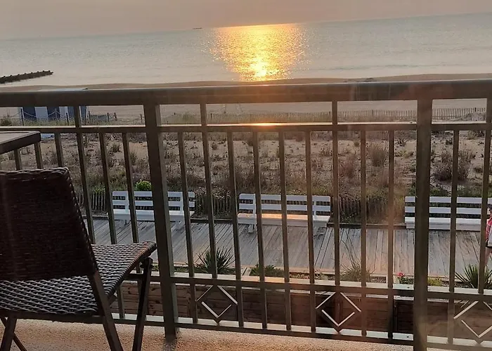Edgewater House