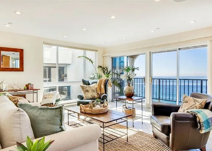 One Bedroom Oceanfront Residence With Panoramic Views