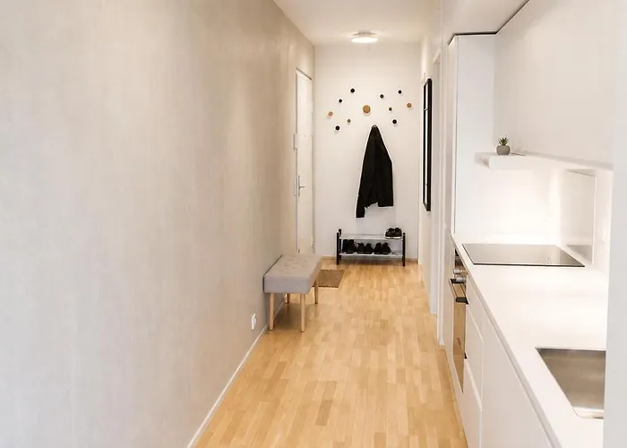Penthouse With 3 Rooms And 2 Balconies In Aarhus C