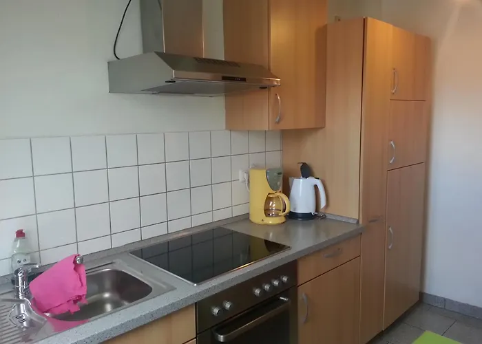 3-Zimmer-Wohnung simple Stadtgrenze Frankfurt