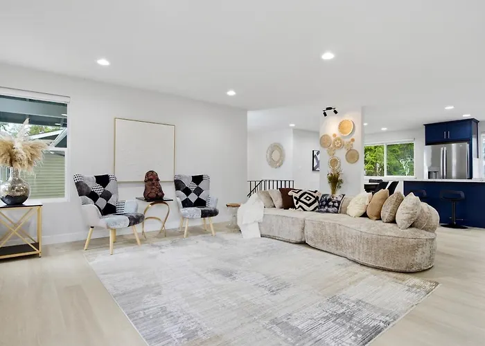 Designer 3Br Home 18 Min To Airport