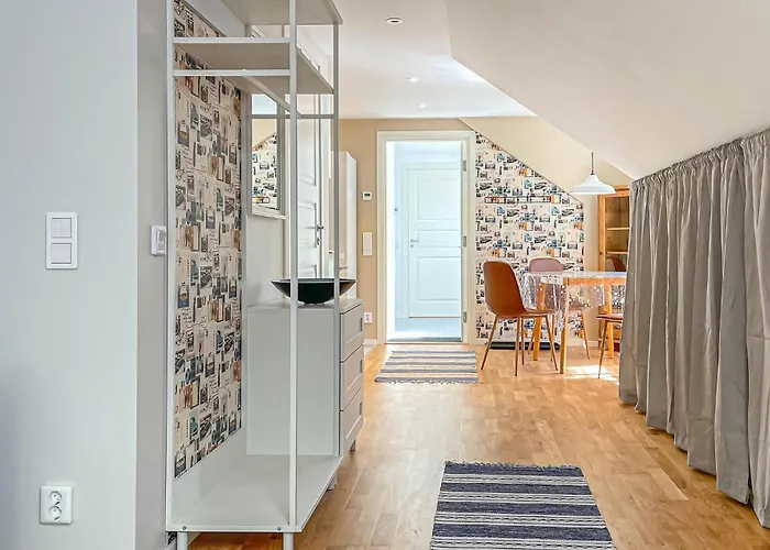1 Bedroom Lovely Apartment In Vaernamo