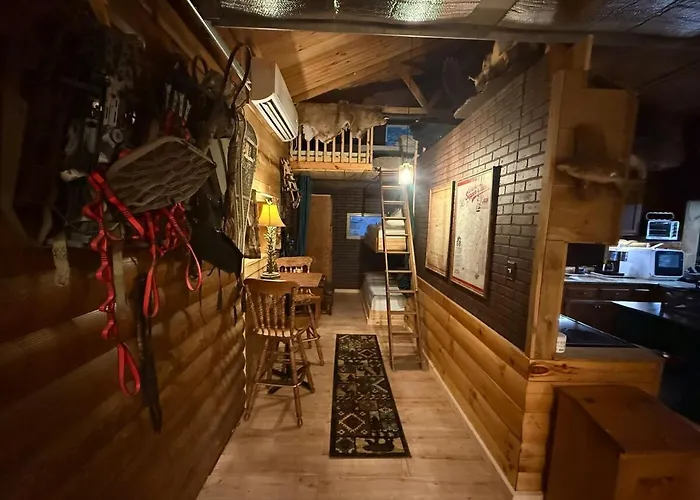 Red Arrow Rustic Retreat