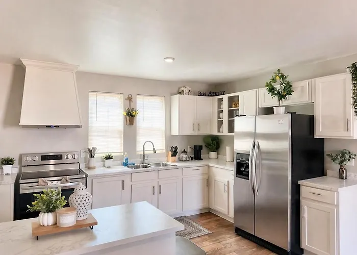 Concord Comfort 3Br Gem Near Downtown