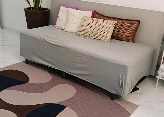 Apartamento novo próximo a FIP