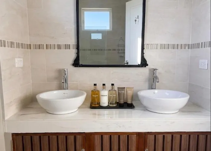 Stylish Apartment 6 Minutes Walk To Mullins Beach