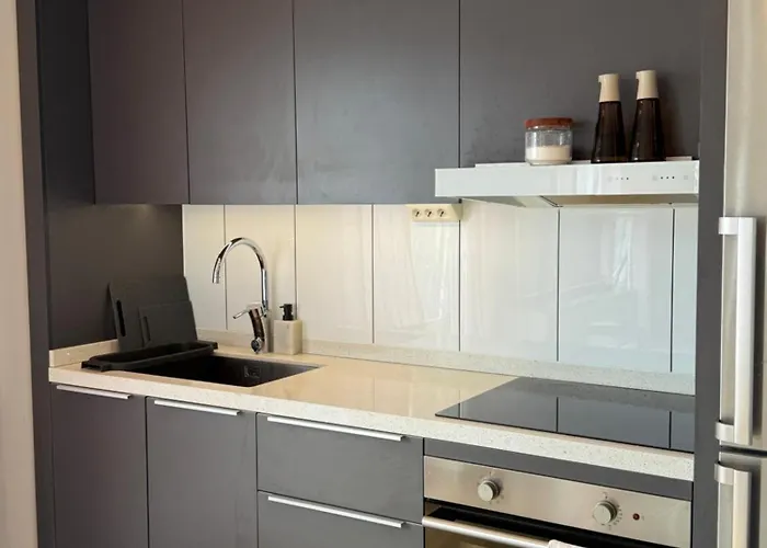 Modern Cosy Flat Close To Stockholm City