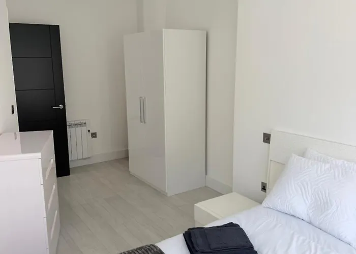 1 Bedroom Flat