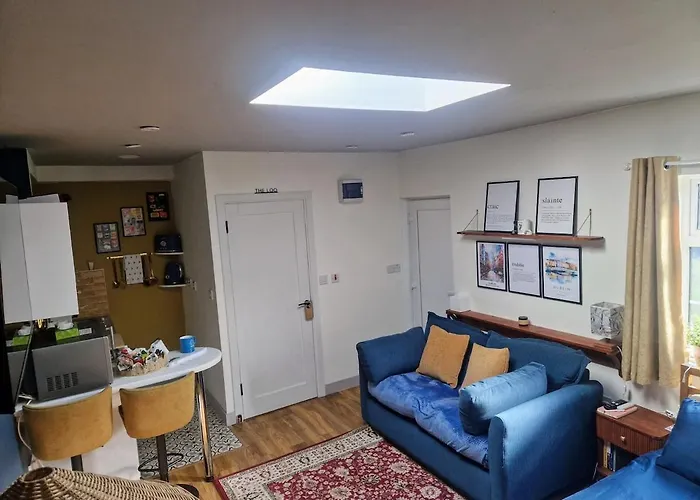 Cottage Studio With Private Garden Patio