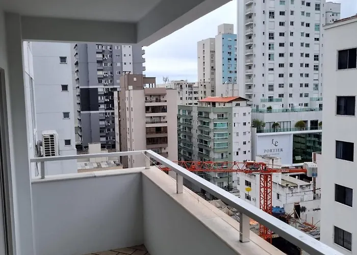 MARIA JULIA RUA 2500 APT DE 2 QUARTOS a 50 METROS DO MAR
