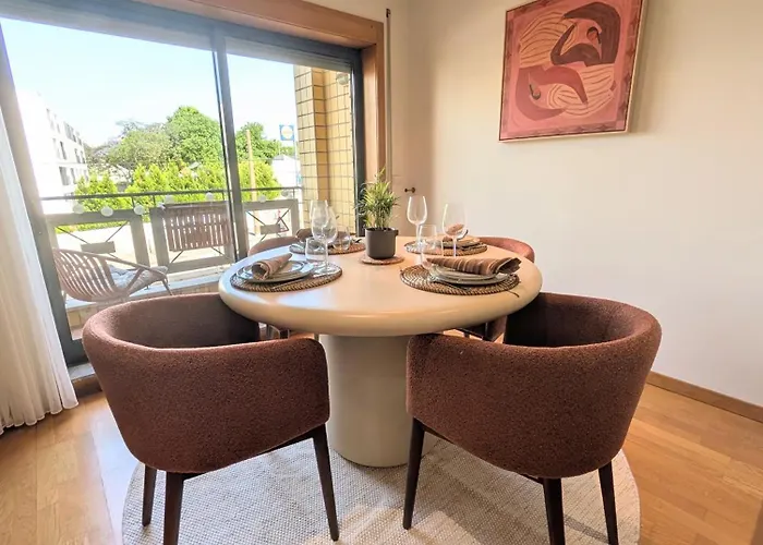 Elegant Metro Apartment Free Parking