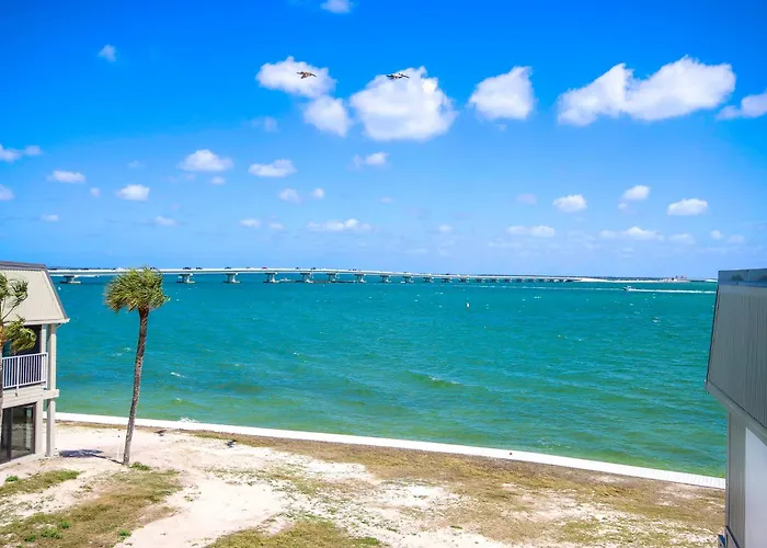 Bayfront Sanibel Condo Water Views Pool Mariner Pointe 712 Dolphins Reach