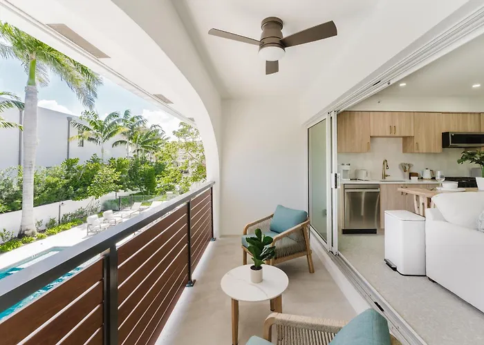 Casa Coral - Boca Poolside Escape