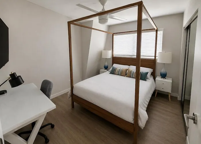 Modern 2 Bedroom Townhome In Palos Verdes