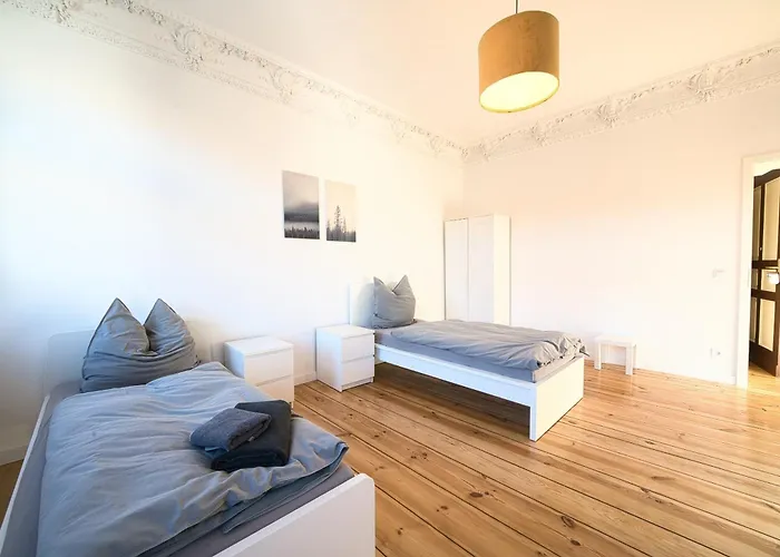 Apt Silver - 4 Einzelbetten Vollausstattung modern neu saniert zentral