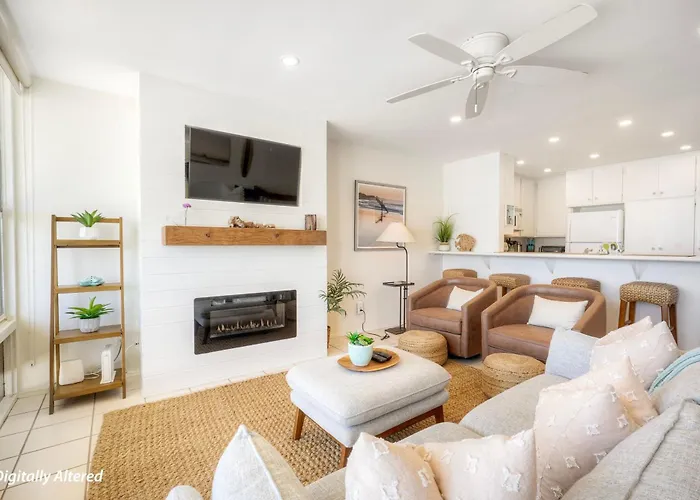 Oceanfront 2Br - Private Patio - Steps To Beach