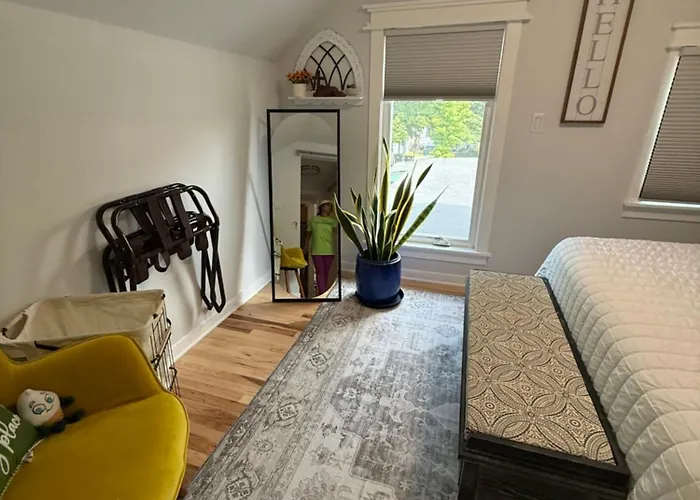 Gorgeous Home In Prime Location