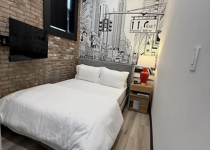 Brand New! Sleeps 9, Near World Cup, 18 Min Nyc