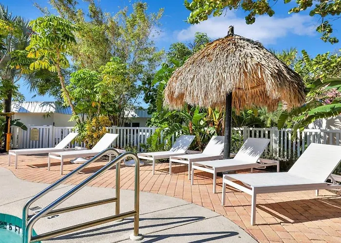 Freshly Remodeled Island Suite W Pool & Pet Friendly