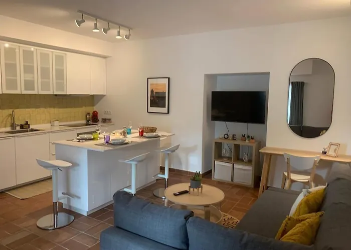 Apartamento Karolvaz V