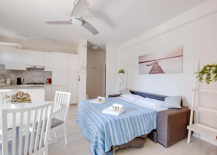 Bardolino Spritz, Balcony, Beach Access And Aircon