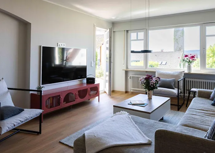 Neu! Große Ferienwohnung mit Seeblick, Sauna und eigener Terrasse